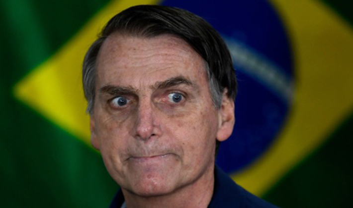 “Brasil não pode ser um país do mundo gay, temos famílias”, diz Bolsonaro