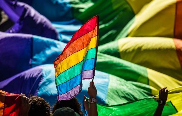 Pesquisa revela que 74% dos brasileiros acreditam que a homossexualidade deve ser aceita