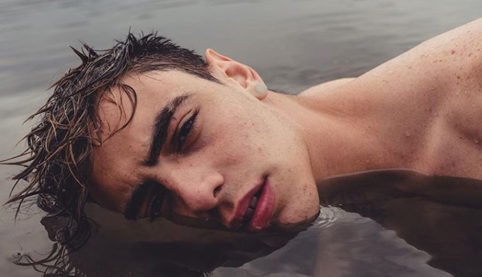 Circula na web suposta nude Mayã Frota, filho de Alexandre Frota (+18)