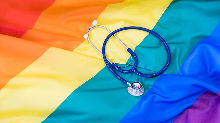 Pesquisa: 32% dos médicos brasileiros não sabem se homossexualidade é doença