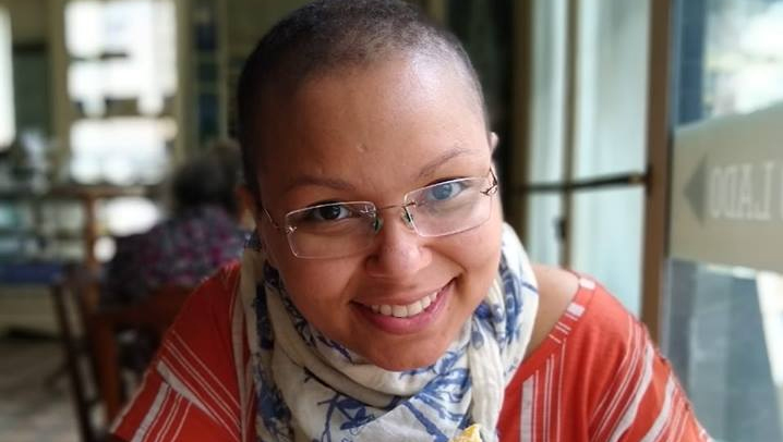 Mulher com câncer é vítima de homofobia ao ser confundida com homem gay