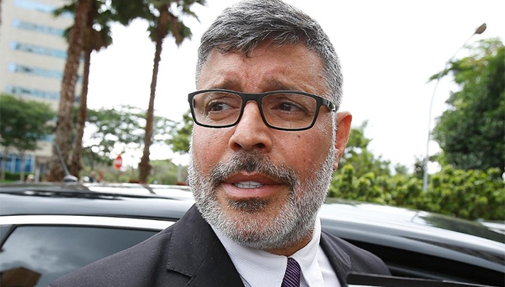 Empresária pede bloqueio do salário de Alexandre Frota por dívida em boate gay