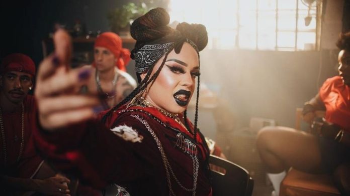 Gloria Groove grava novo clipe em presídio de SP: “É um funk bem dançante”