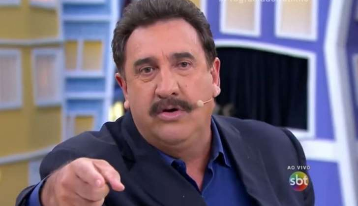 Ratinho critica indicação de Pabllo Vittar entre “mulheres mais sexy”: “Não aceito mulher com saco”