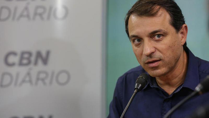 Governador de Santa Catarina veta nome social de travestis e transexuais em serviços públicos