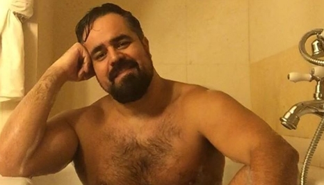  Ex-BBB Marcelo Arantes promove festa naturista para gays “ursos”