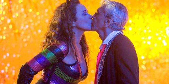 Daniela Mercury e Caetano Veloso caem na folia e fazem crítica social em novo clipe