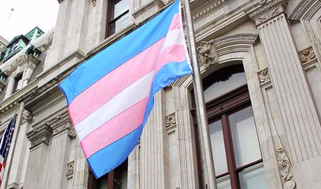 Escola infantil responde da melhor forma questionamento de mãe sobre professor trans