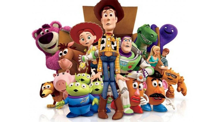  Toy Story 4 sofre críticas por exibir casal de lésbicas