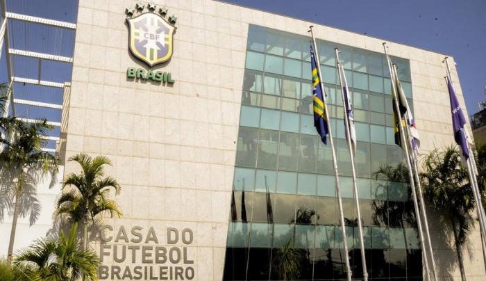  Gritos homofóbicos devem gerar novas multas para a Confederação Brasileira de Futebol