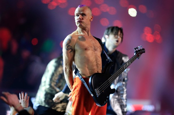 “Querido Deus, por favor, faça mais pessoas gays”, diz baixista do Red Hot Chili Peppers