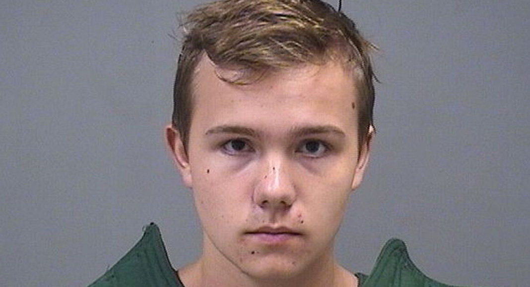 Jovem de 18 anos que planejava atentado à boate LGBT é preso em posse de 25 armas