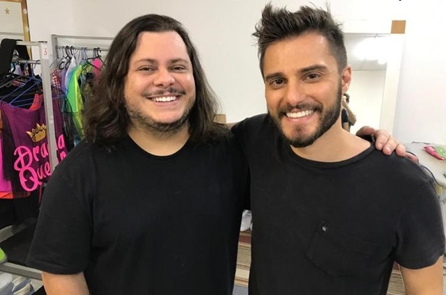  Hugo Bonemer viverá romance gay com Marcus Majella no ‘Vai Que Cola’