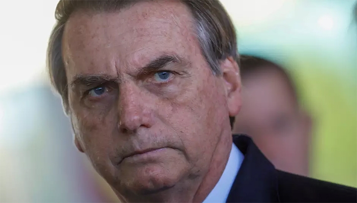  Bolsonaro pede ao MEC projeto de lei que proíba “ideologia de gênero” nas escolas