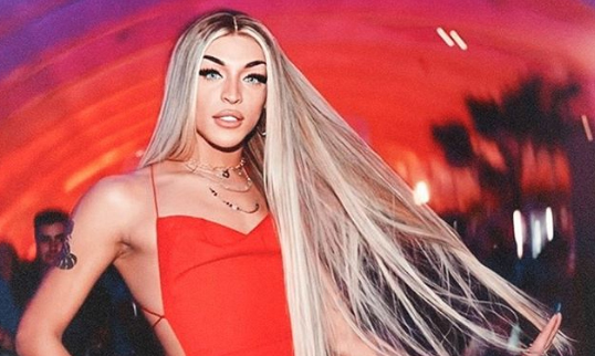“Não adianta levantar a bandeira colorida em festival e depois não defender os LGBTs”, diz Pabllo Vittar