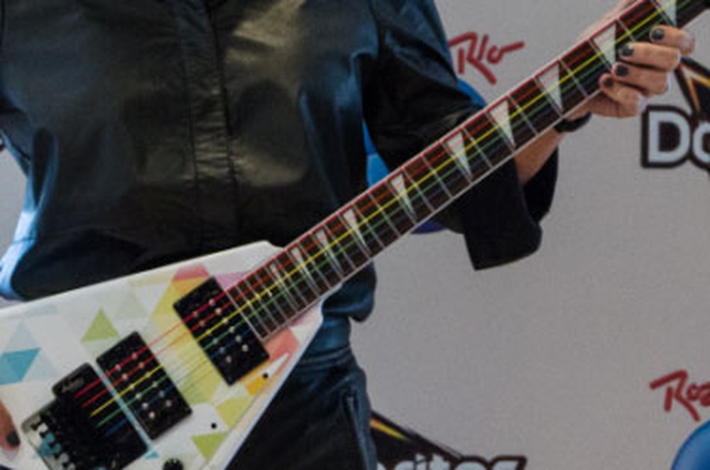 Sepultura terá guitarra com cores da bandeira LGBT na noite de metal do Rock in Rio