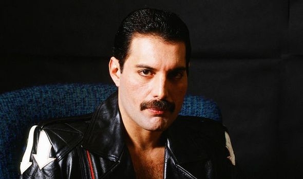  Freddie Mercury parou de tomar remédios duas semanas antes de morrer