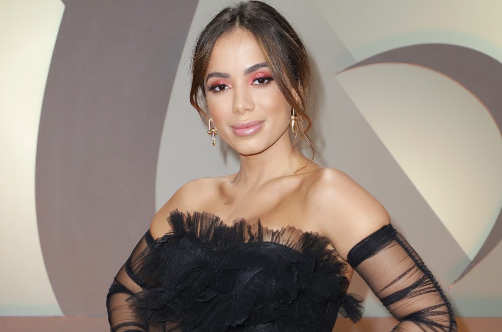 “Sou topa tudo: pego homem, mulher e travesti”, diz Anitta em entrevista