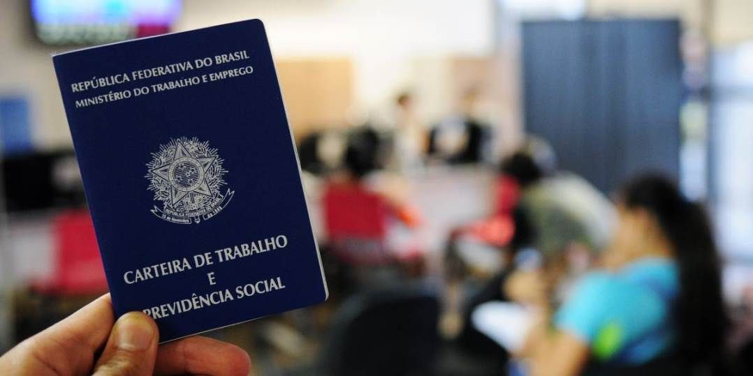 Prefeitura de SP oferece 35 vagas de emprego para travestis e transexuais