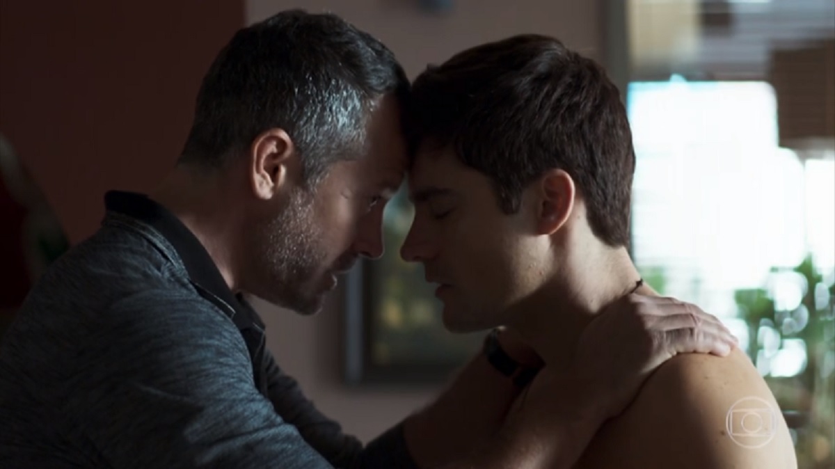 Guilherme Leicam garante beijo entre Agno e Leandro: “O beijo será dado e já foi gravado”