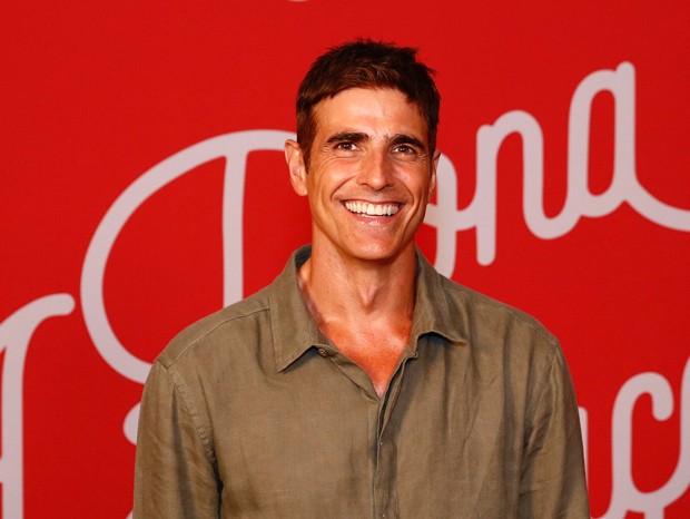 “Você não pode cobrar o tempo de ninguém”, diz Reynaldo Gianecchini sobre sexualidade