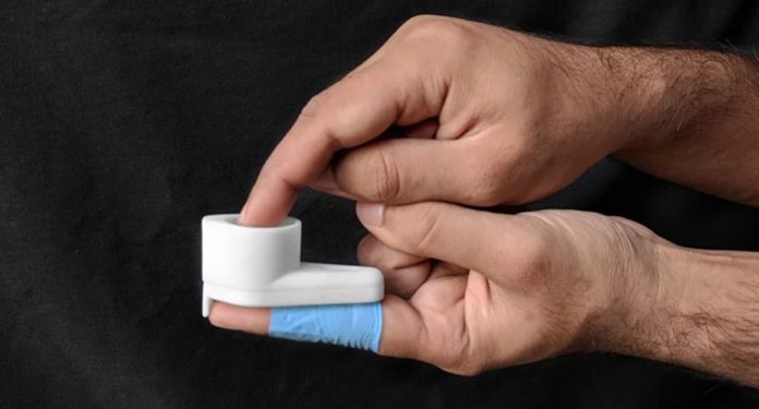  Designer britânico cria kit para autoteste do vírus HIV feito de plástico reciclado