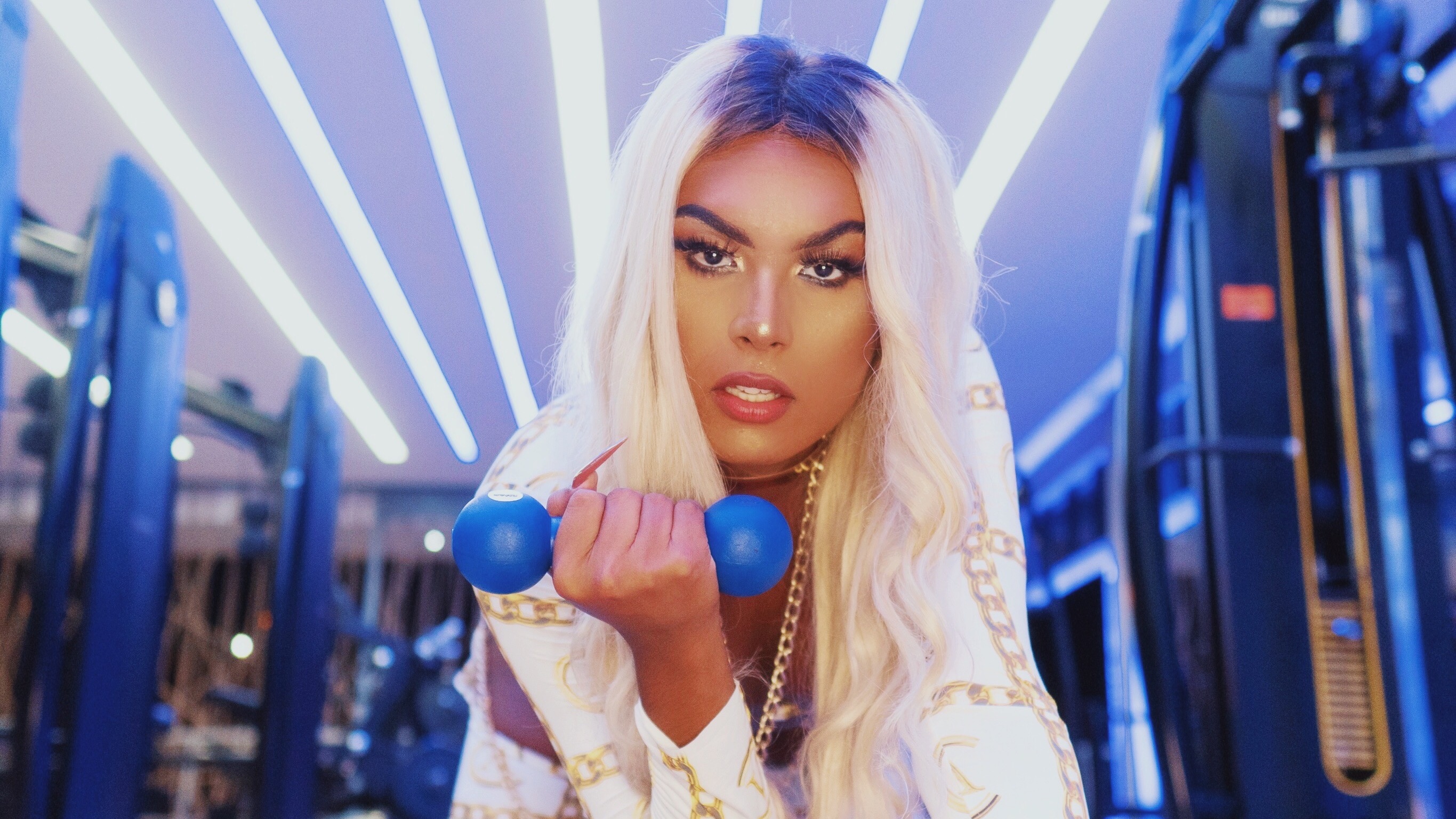 Apostando no brega funk, Danny Bond lança faixa “Aquecimento da Bond”; ouça