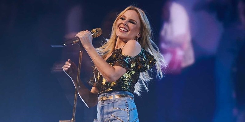 Kylie Minogue vem ao Brasil em março para show em festival com line-up só com mulheres