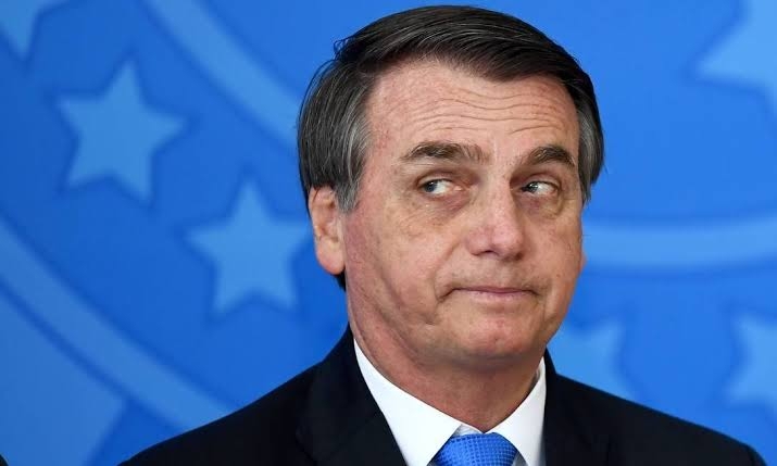 Bolsonaro diz que pai quer filho “homem” e filha “mulher”