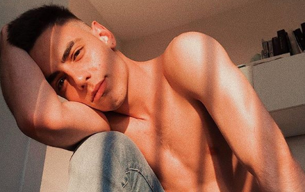 Seguindo os passos do pai, filho de Alexandre Frota agora vende pornô online