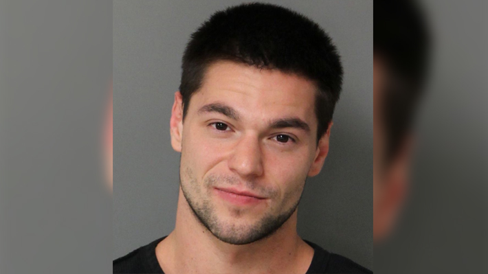 Ator pornô gay faz vaquinha virtual para não ser preso: “Alegações falsas de um ato criminoso”