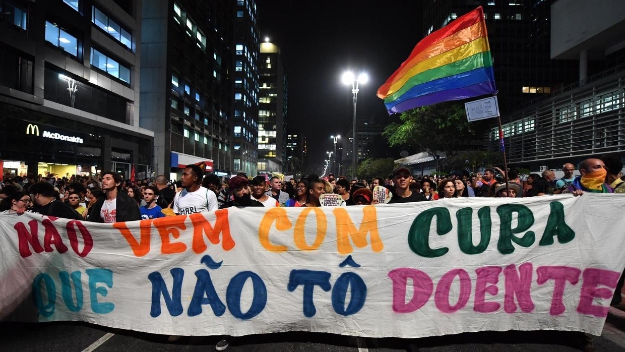 STF mantém suspensa decisão que autorizava terapia de “cura gay”