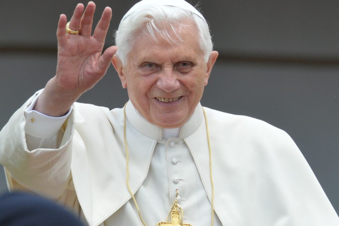Ex-papa Bento XVI reclama de tentativas de silenciá-lo e compara casamento gay a “anticristo”