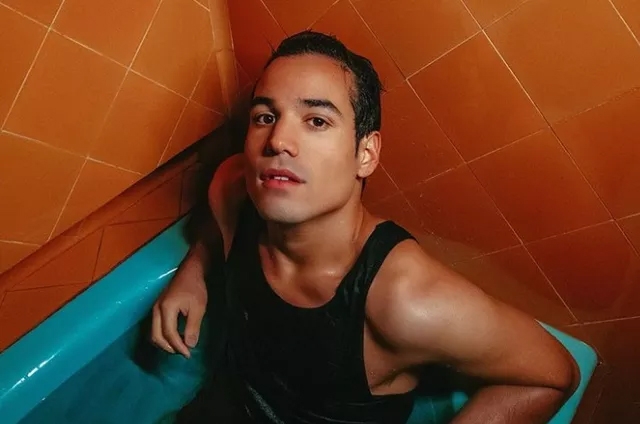  Bruno Gadiol, de “Malhação”, revela que sentiu medo de perder carreira após se assumir gay