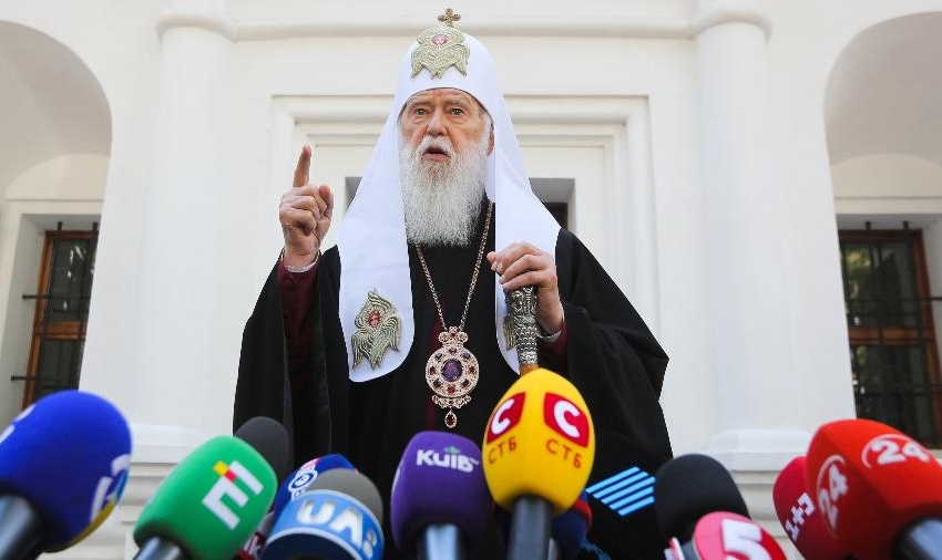  Depois de culpar homossexuais por pandemia, líder religioso da Ucrânia anuncia que está com Covid-19