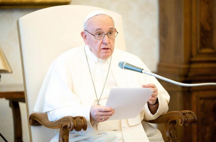  Vaticano diz que posição do papa sobre união homoafetiva não muda posição da Igreja Católica