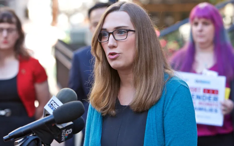 Sarah Mcbride é eleita primeira senadora transexual na história dos EUA