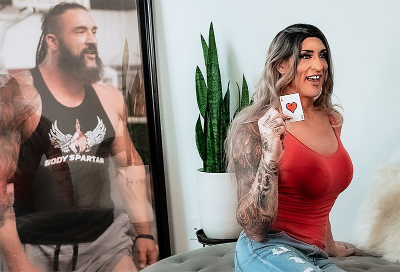 Ex-estrela da luta livre, Gabbi Tuft revela ser mulher trans: “Me amo por quem eu sou”