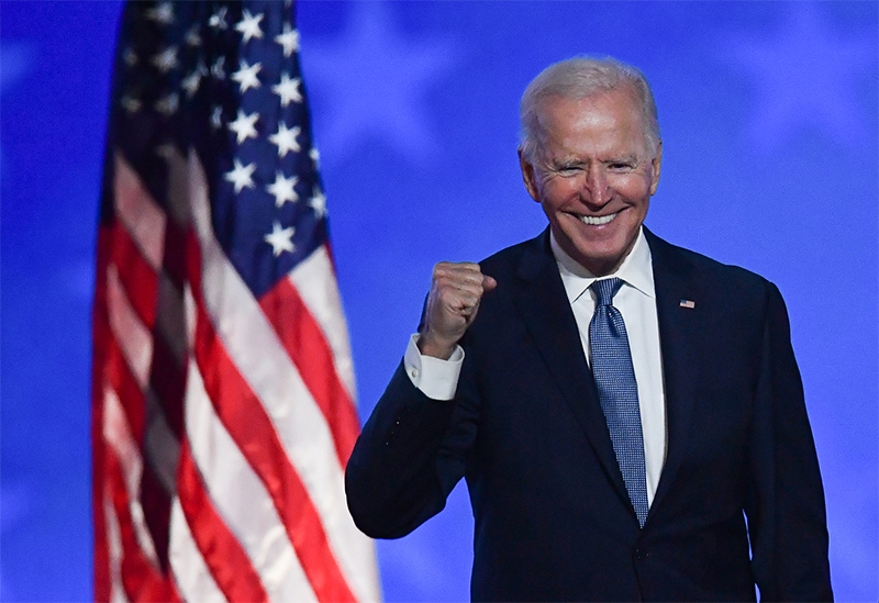  Joe Biden posta vídeo com beijo gay em seu Instagram: “A luz no fim do túnel irá brilhar”