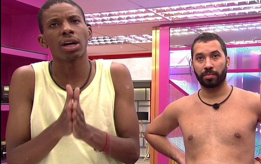 ‘BBB 21’: Gil revela o que o atraiu em Lucas: “Era a fim da rol* dele. Vi o tamanho”