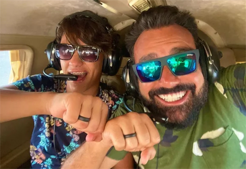  Fábio Ramalho surpreende namorado com anel de compromisso durante voo sobre os Lençóis Maranhenses
