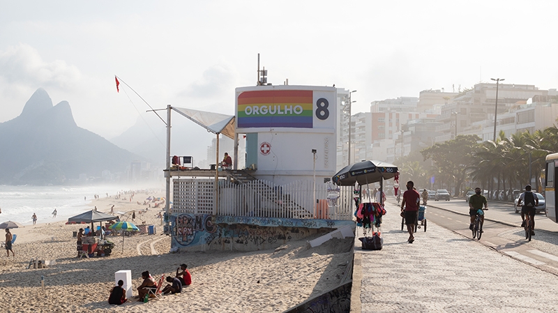  Prefeitura do Rio instala painéis nos postos da orla para celebrar mês do Orgulho LGBTQ+