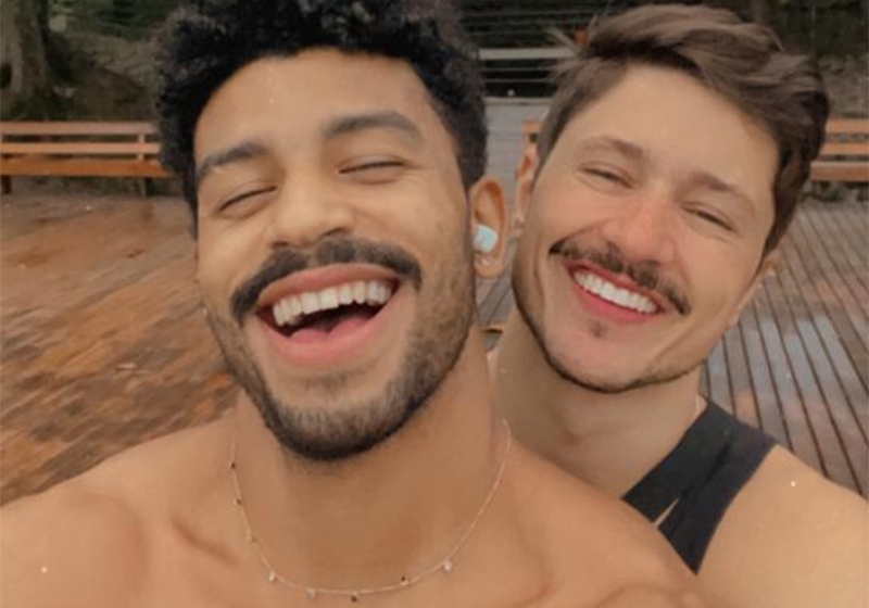  Ex-‘De Férias com o Ex‘, Rafa Vieira e DJ Felipe Ferreira são vítimas de homofobia na orla de Copacabana: “Vira homem”