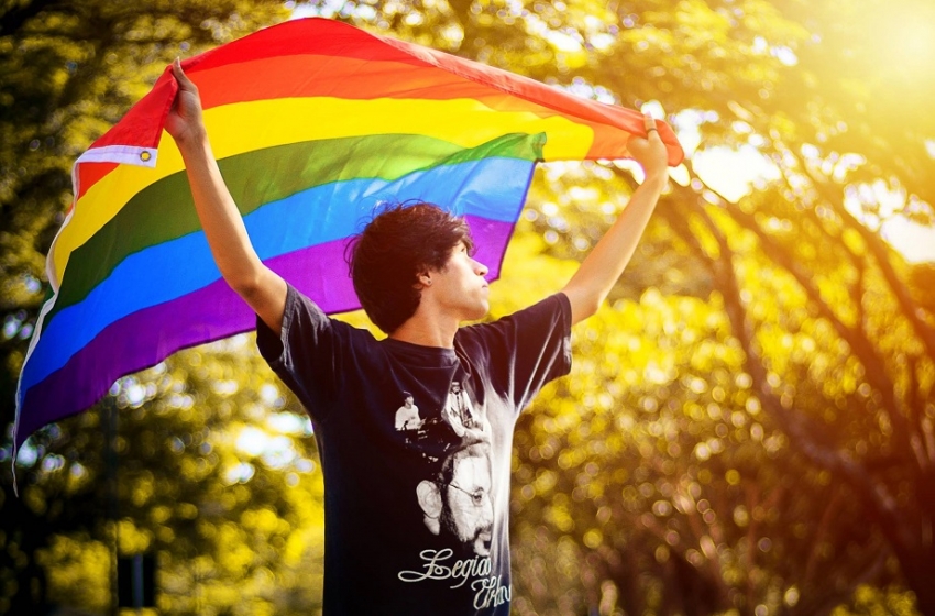  Denúncias contra LGBTfobia na internet crescem 106% nos primeiros seis meses de 2021