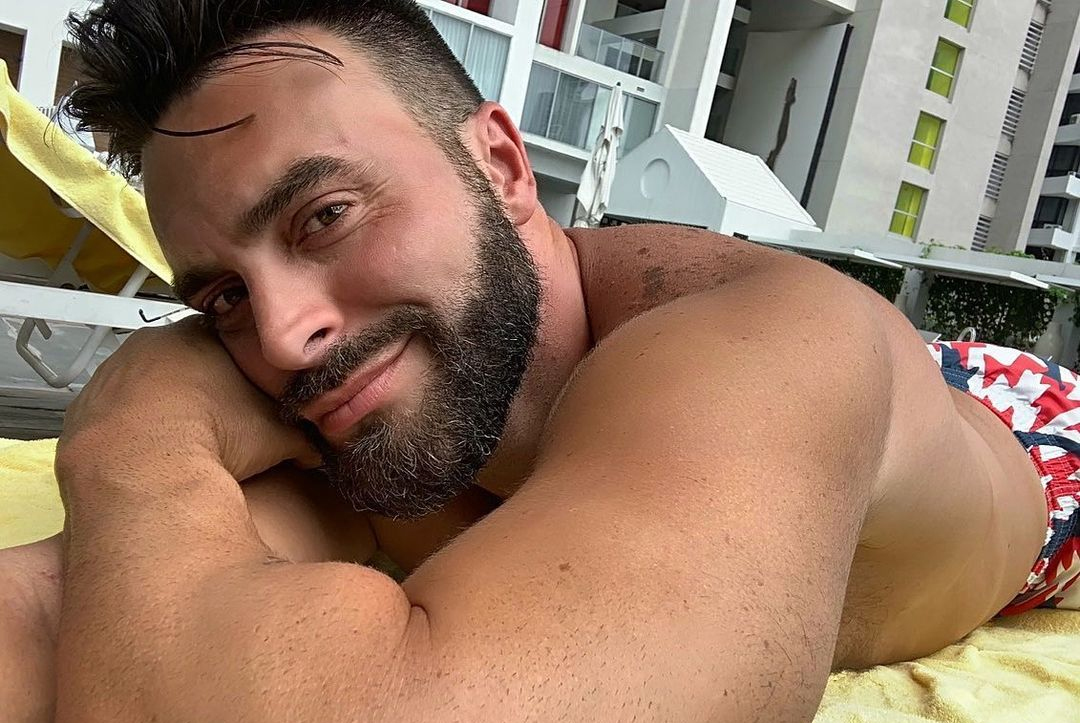 Cantor venezuelano Francisco León assume homossexualidade: “Sonhei com este momento”