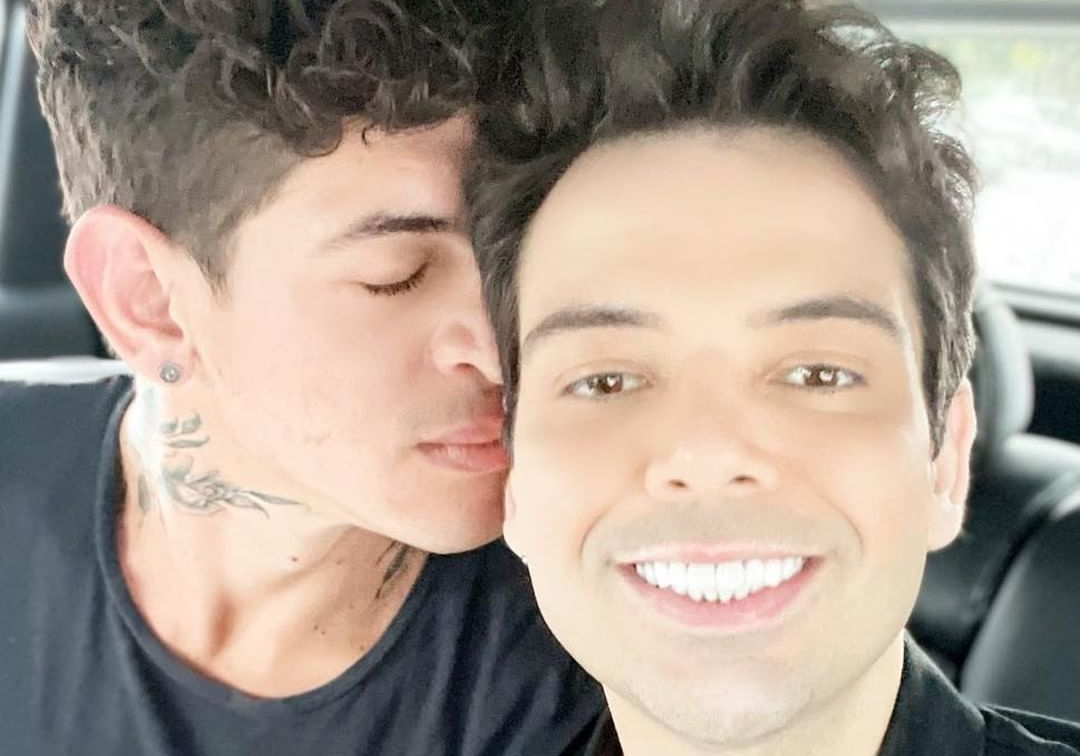 Humorista Gustavo Mendes assume namoro com acupunturista de Brasília: “A roleta está girando e estou muito feliz”