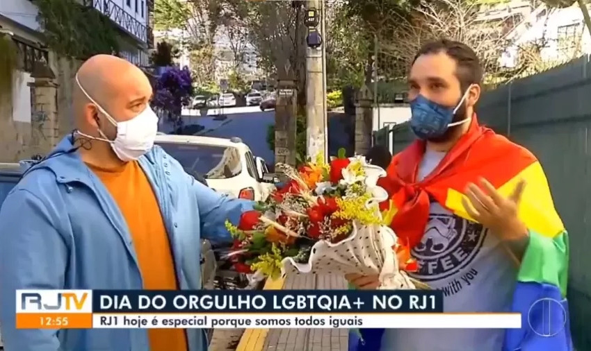  Repórter da Globo é surpreendido ao vivo pelo marido no Dia Internacional do Orgulho LGBTQIA+