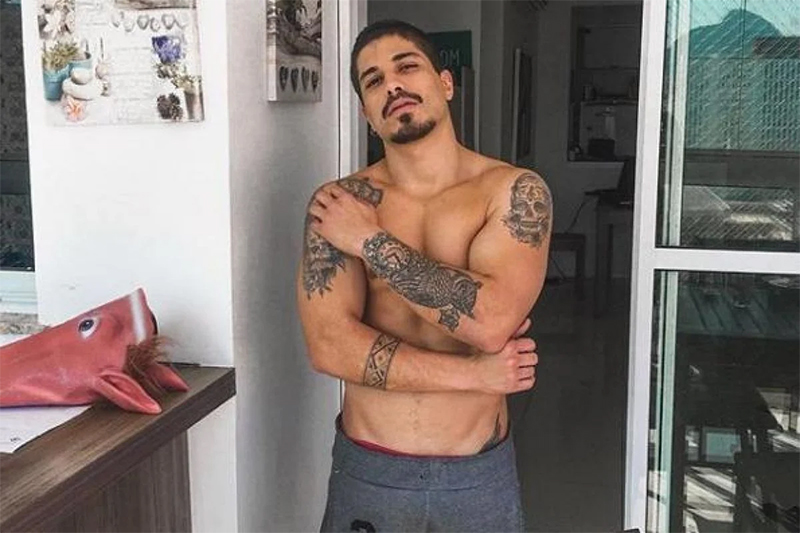 Douglas Sampaio revela já ter ficado com homem: “Não tenho problema nenhum com isso”