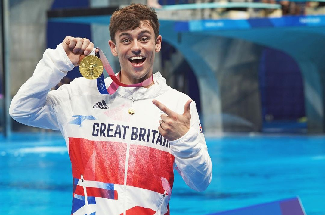 Tom Daley conquista medalha de ouro em Tóquio: “Sou um homem gay e também um campeão olímpico”