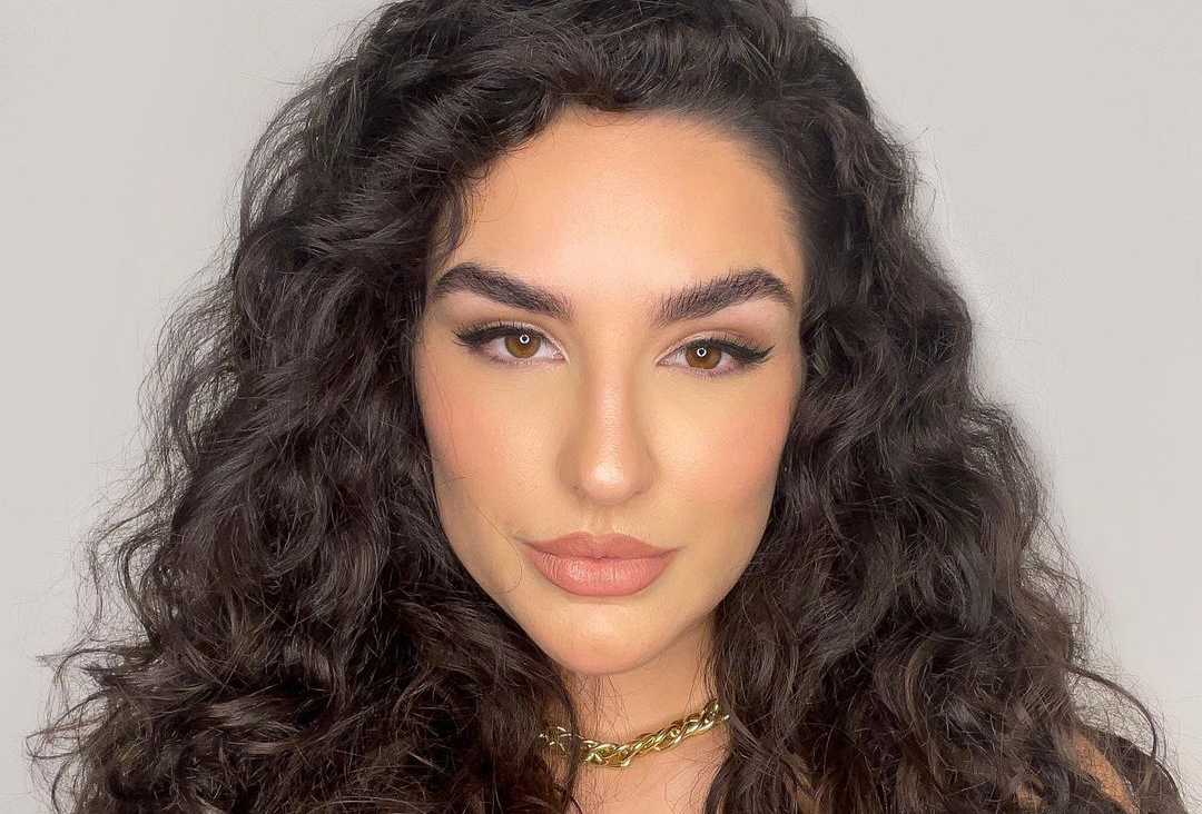 “Frio na barriga, mas também aliviada”, desabafa Kéfera Buchmann ao assumir bissexualidade